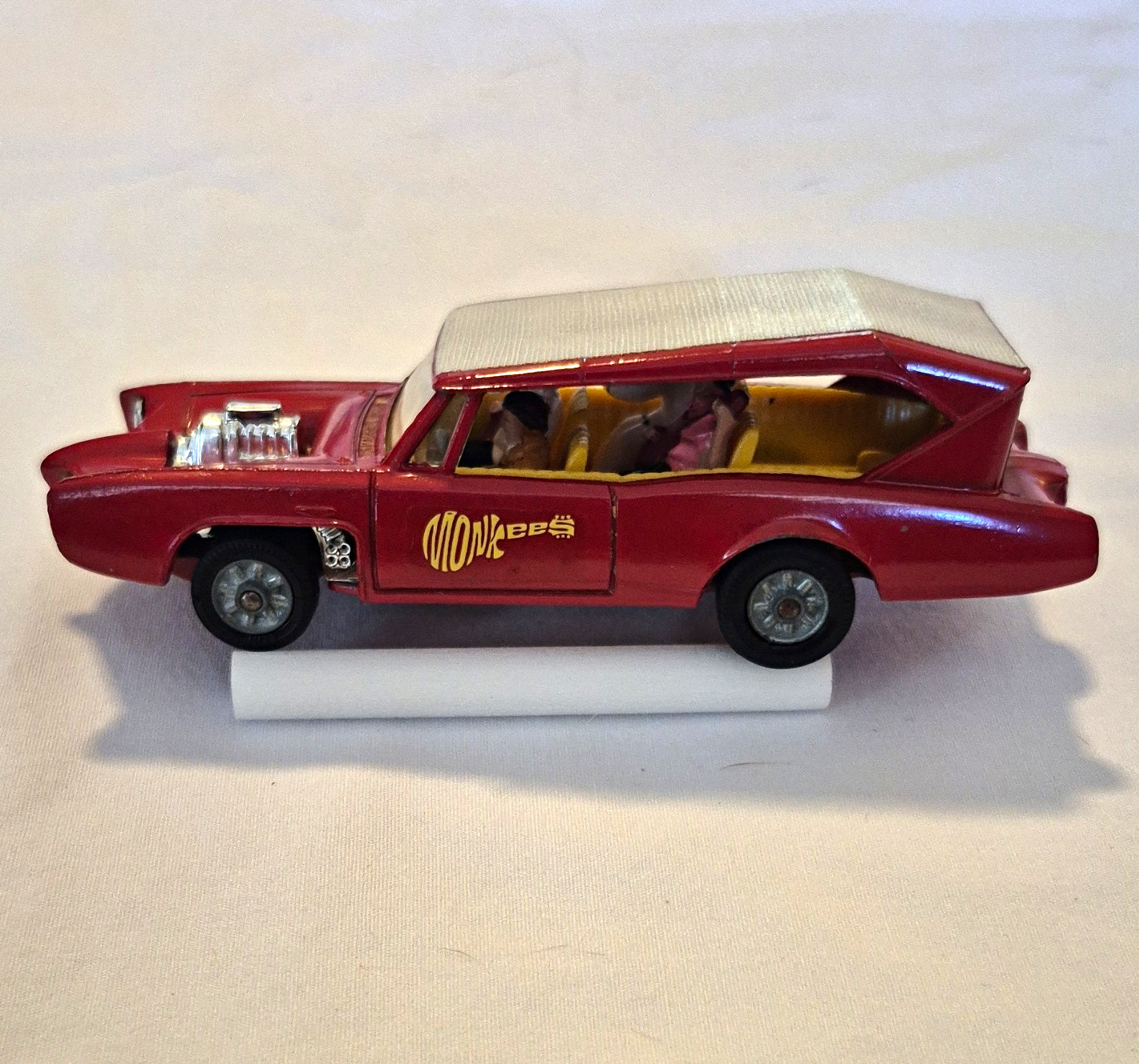 Corgi Toys The Monkees Monkeemobile 277 Red Diecast Car w/ Box Spring Suspension Corgi Toys The Monkees Monkeemobile 277 Red Diecast Car w/ Box Spring Suspension