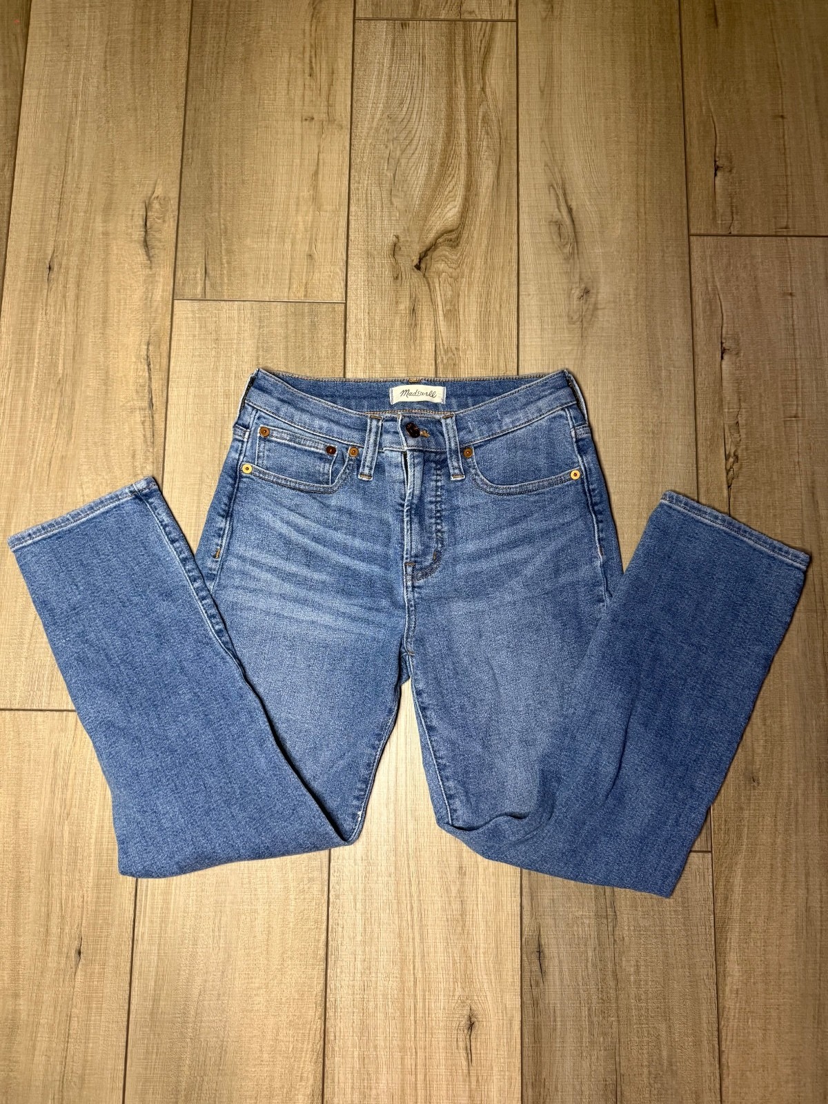 Madewell The Perfect Vintage Jeans 24P High Rise Straight Leg Medium Wash Madewell The Perfect Vintage Jeans 24P High Rise Straight Leg Medium Wash
