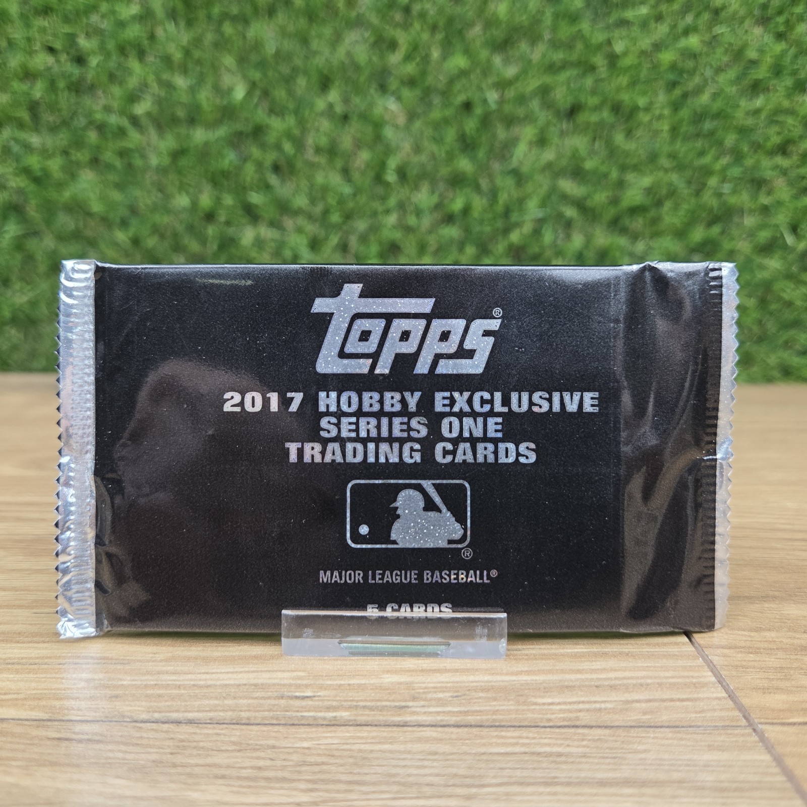 2017 Topps Baseball Exclusive Series One Unopened Hobby Pack