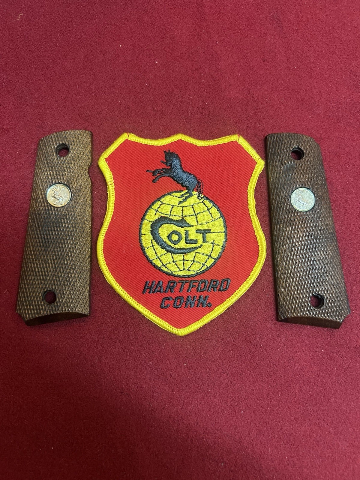 1957 COLT 1911 National Match Grips ~ Authentic Factory Original * Nice 1957 COLT 1911 National Match Grips ~ Authentic Factory Original * Nice