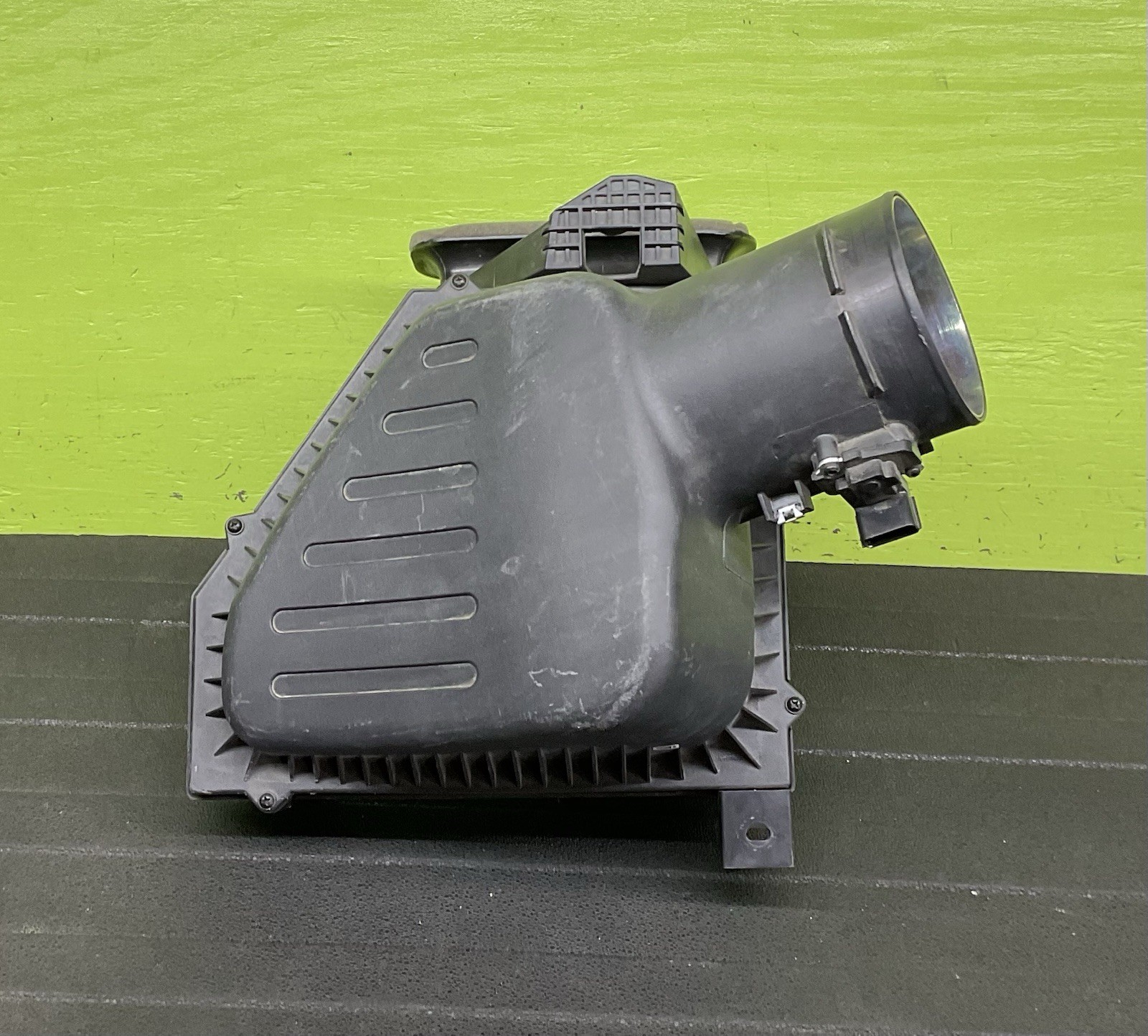 2016-2024 Chevrolet Camaro Air Filter Box OEM