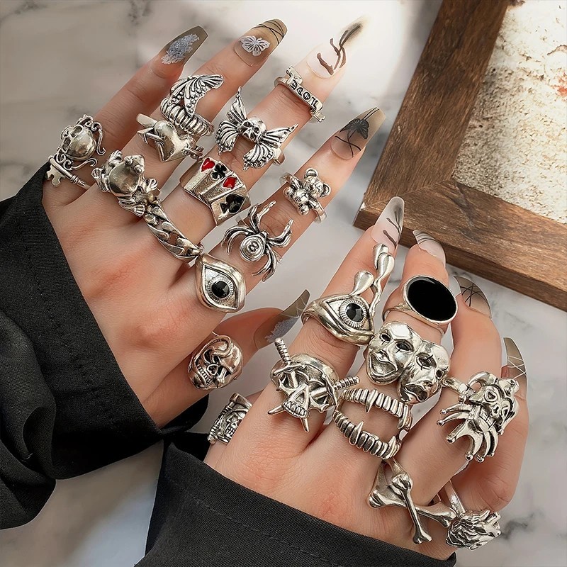24Pcs Gothic Ring Set Emo Punk Grunge Joker Devil Smile Rings Pack Jewelry Gift