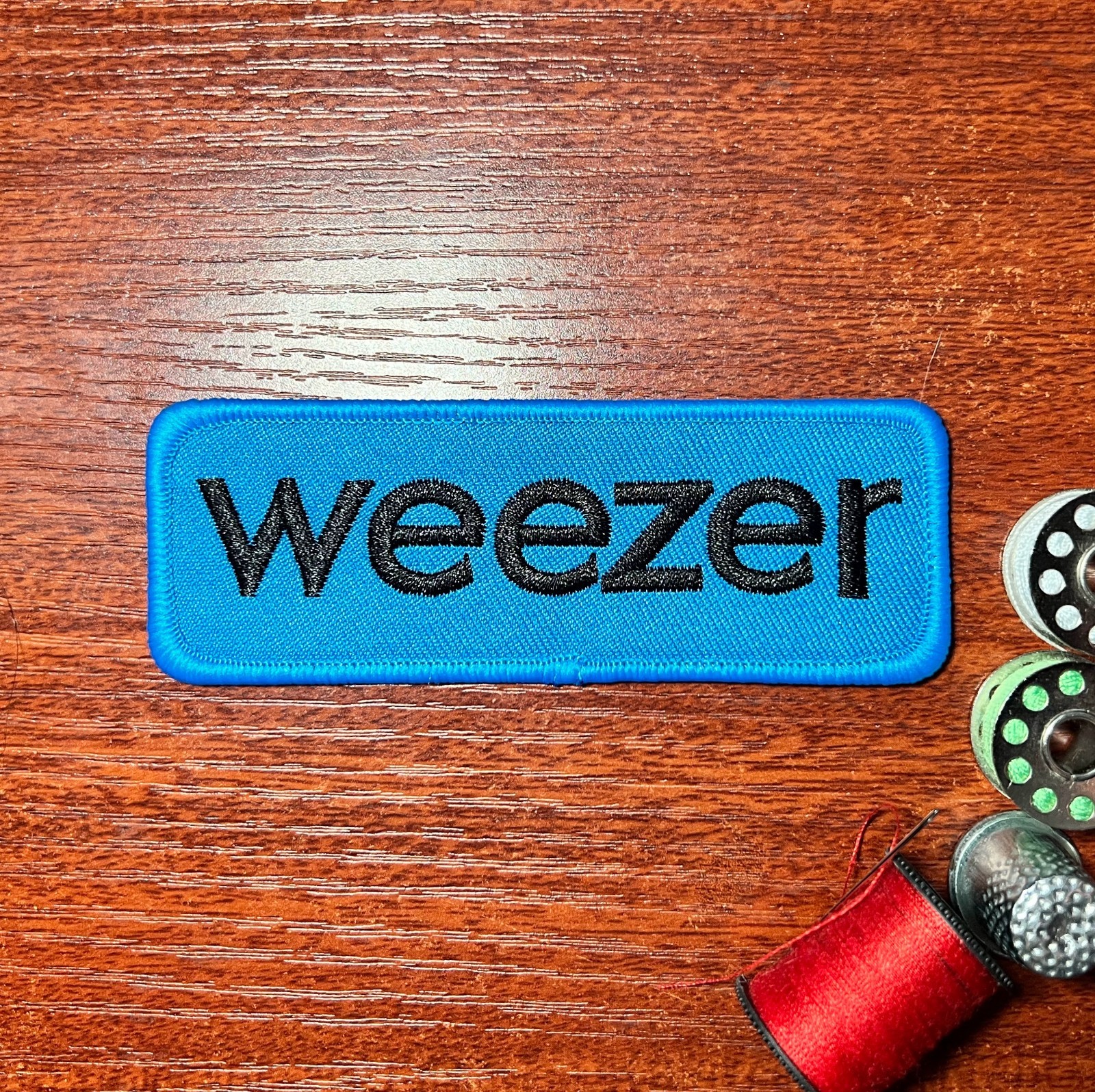 Weezer Fan Patch Blue Album Alt Geek Pop Emo Rock Embroidered Iron On 1.5x4.1\ Weezer Fan Patch Blue Album Alt Geek Pop Emo Rock Embroidered Iron On 1.5x4.1\