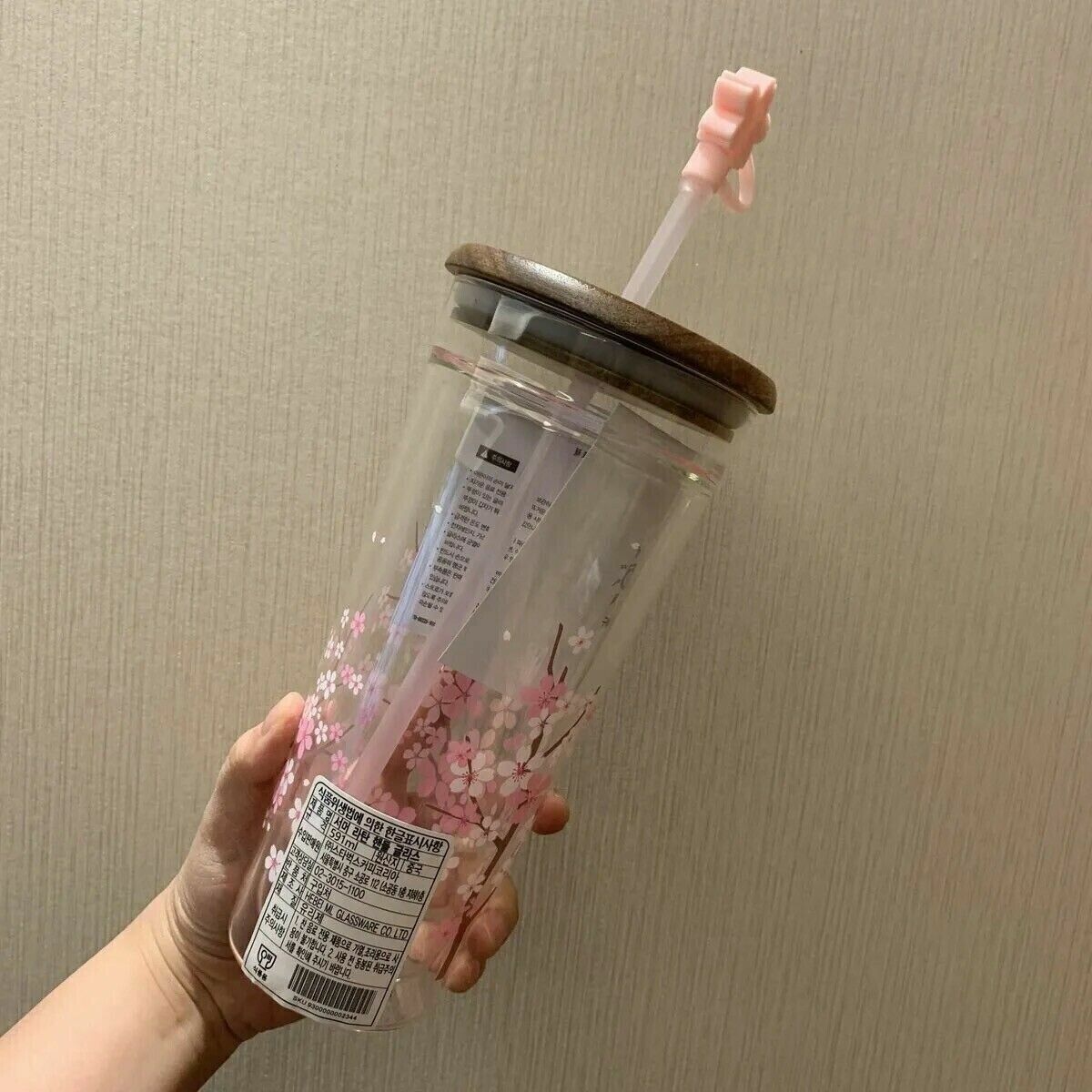 Starbucks Tumbler Pink Sakura Double Glass Straw Cup 591 ml+ Wooden Lid + Plug Starbucks Tumbler Pink Sakura Double Glass Straw Cup 591 ml+ Wooden Lid + Plug