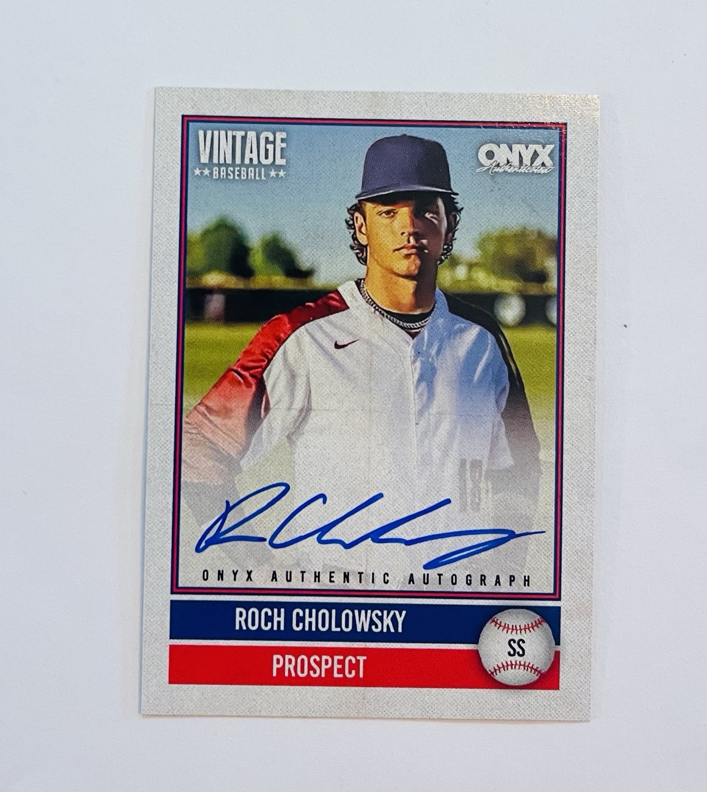 2026 Onyx Vintage - Autographs Roch Cholowsky #VA-ROCH /180 (AU, RC) 2026 Onyx Vintage - Autographs Roch Cholowsky #VA-ROCH /180 (AU, RC)