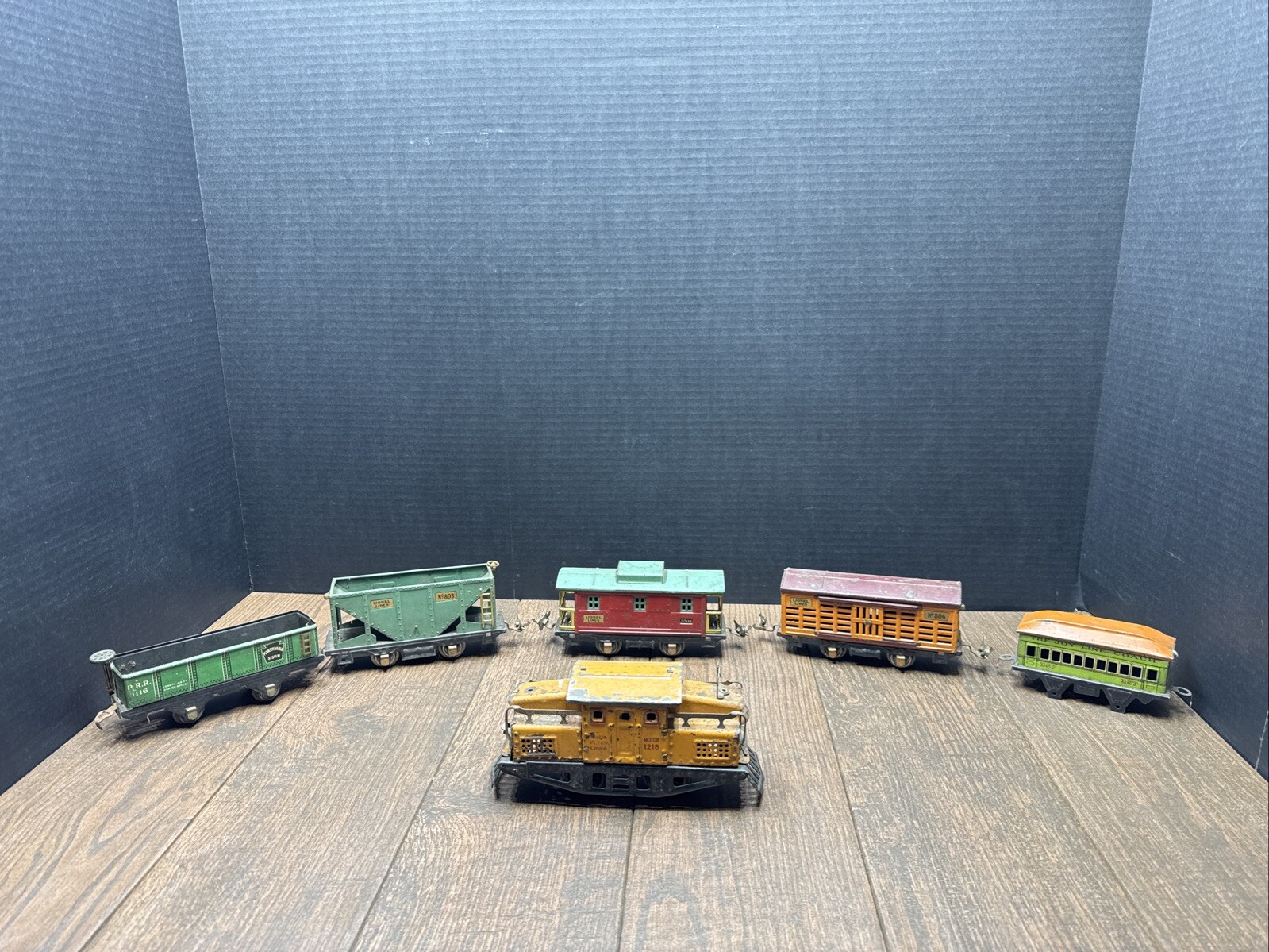LOT OF VINTAGE TRAINS LIONEL LINES AMERICAN FLYER MOTOR 1218 PENNSYLVANIA SYSTEM