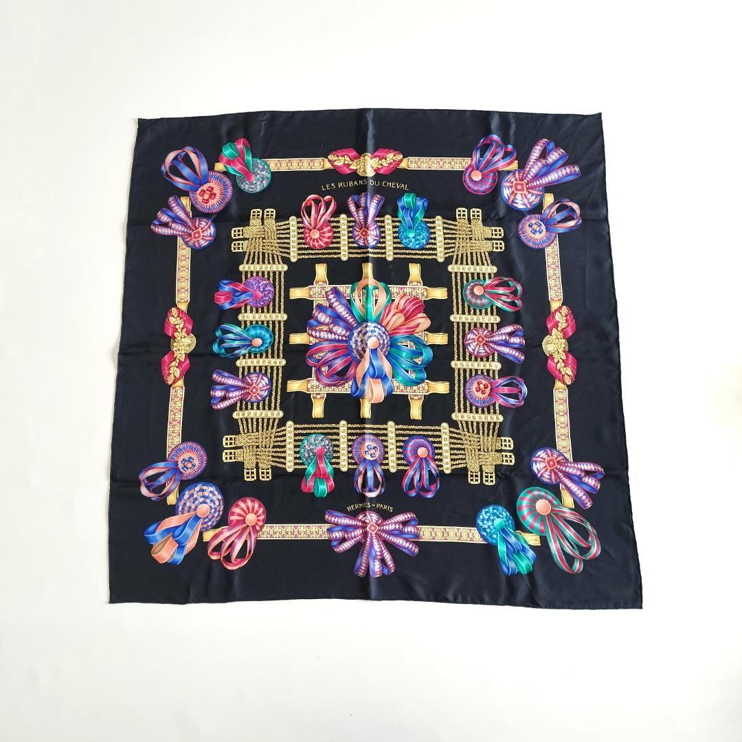 Hermes Carre 90 Silk Scarf Les Rubans Du Cheval Black excellent Hermes Carre 90 Silk Scarf Les Rubans Du Cheval Black excellent
