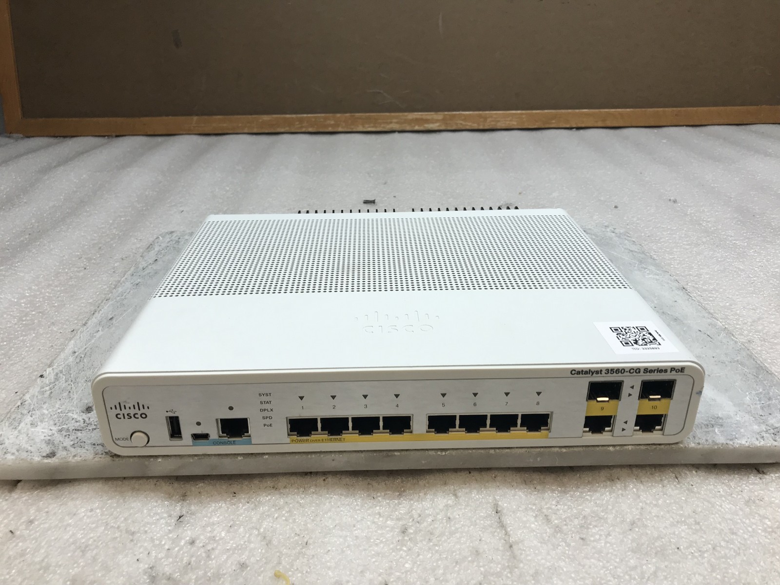 Cisco Catalyst WS-C3560CG-8PC-S 8-Port Gigabit PoE+ Managed Switch Cisco Catalyst WS-C3560CG-8PC-S 8-Port Gigabit PoE+ Managed Switch