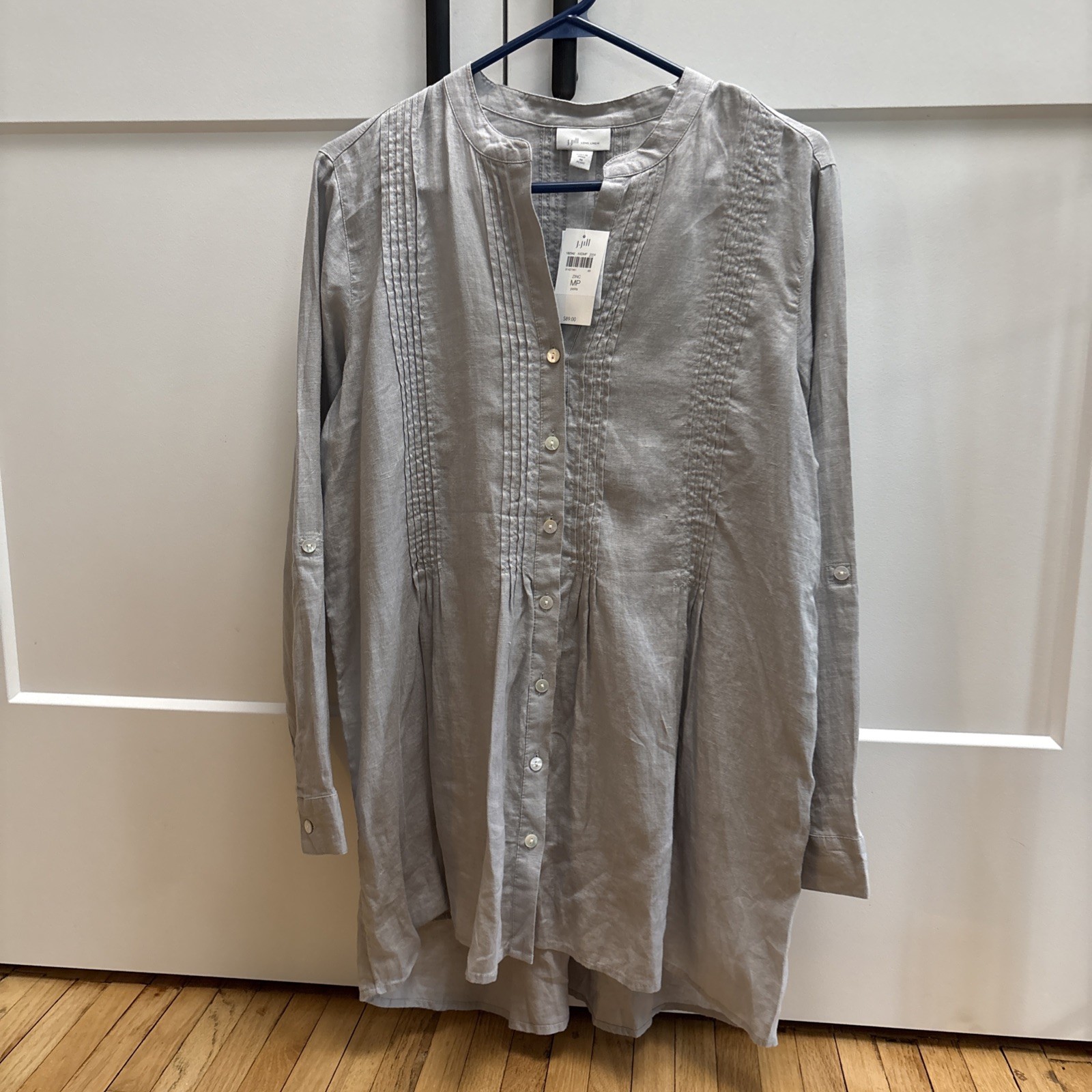 J Jill Love Linen Women’s Size petite M Top Gray Pintuck Pleats Roll Tab Sleeves