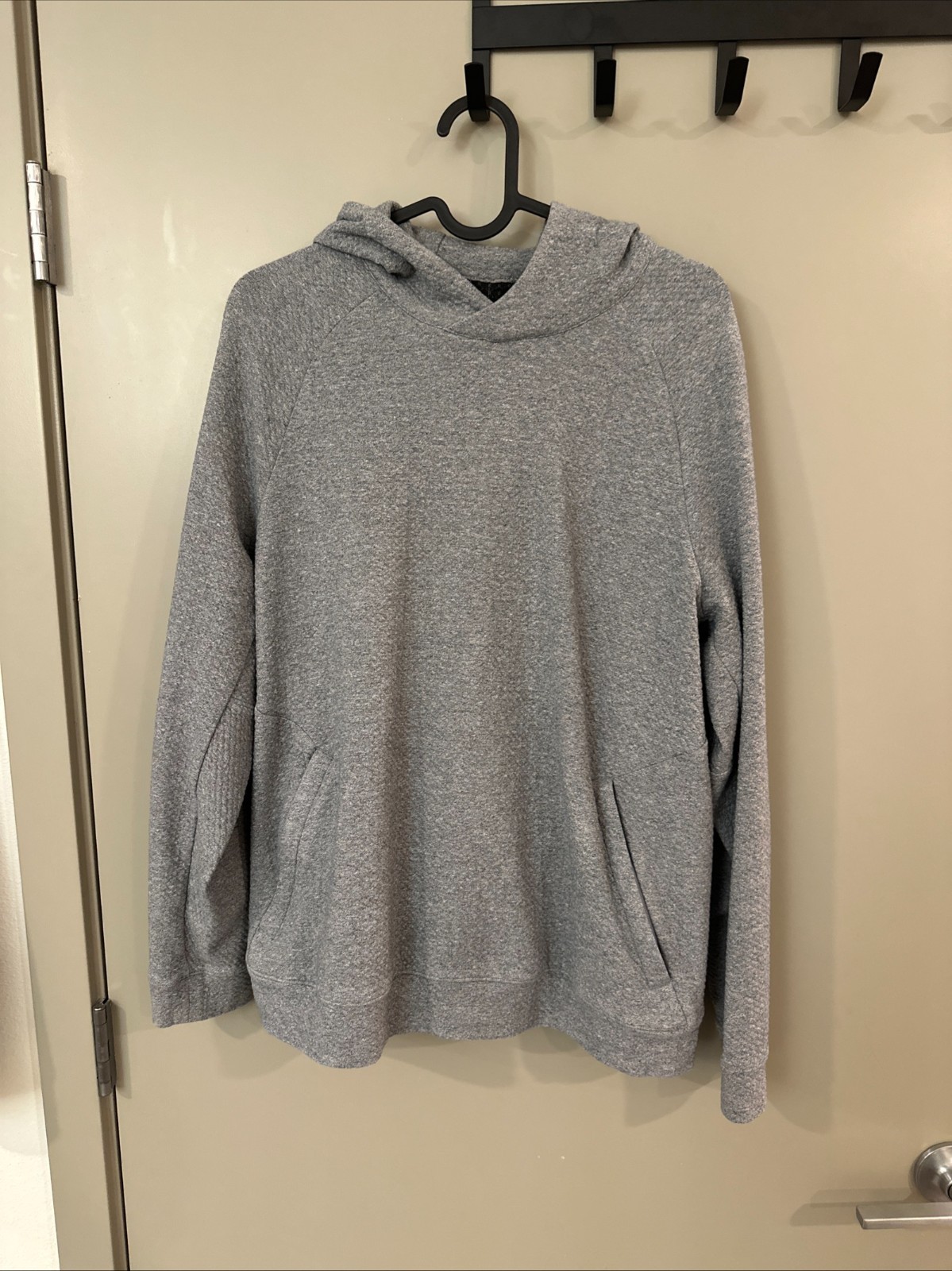 Lululemon At Ease Hoodie Mens Gray Textured Zip Pockets Stretch Size Small Lululemon At Ease Hoodie Mens Gray Textured Zip Pockets Stretch Size Small
