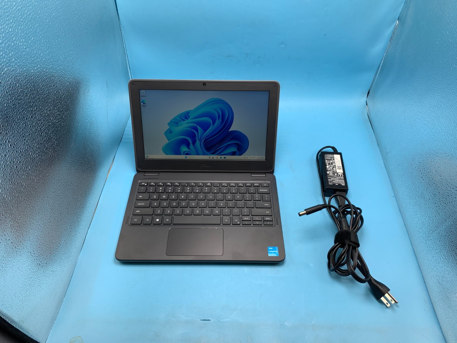 DELL LATITUDE 3120 11