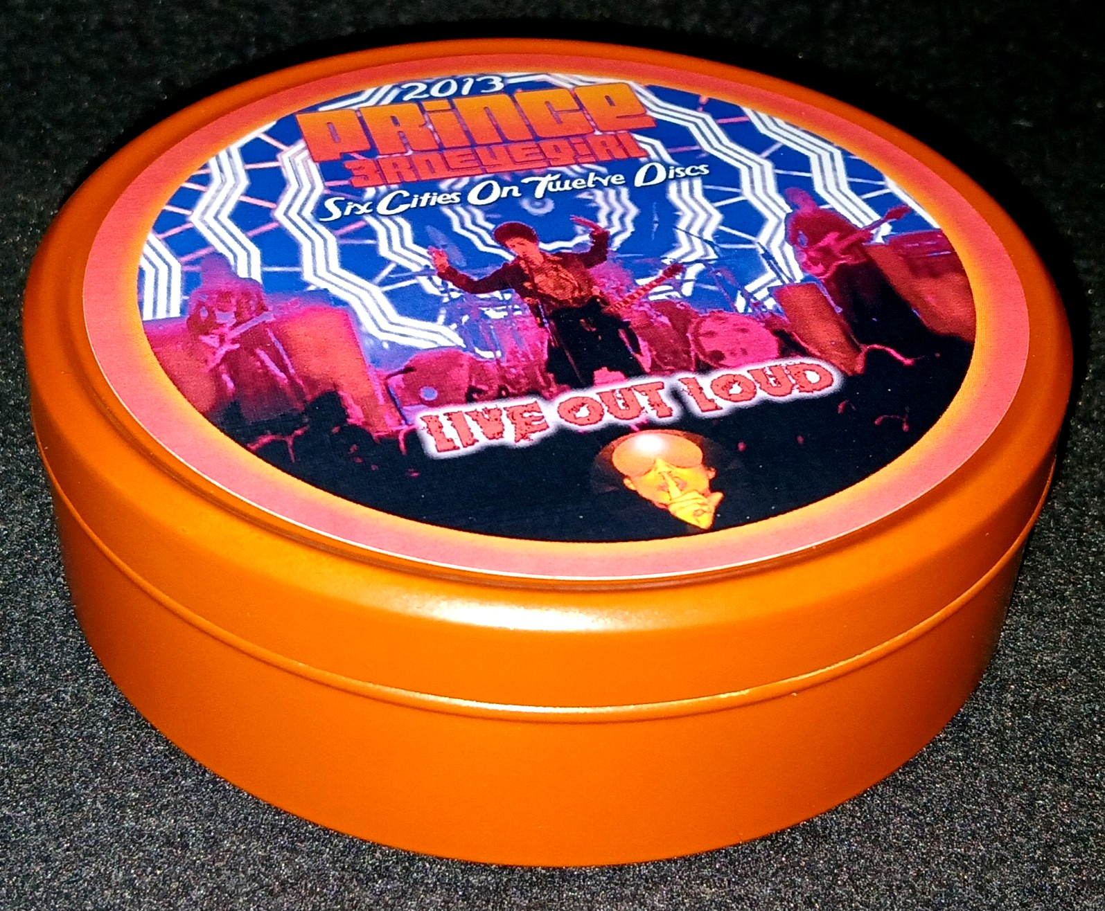 Prince Live Out Loud 6 Cities on 12 Discs Collectible Metal Canister NEW