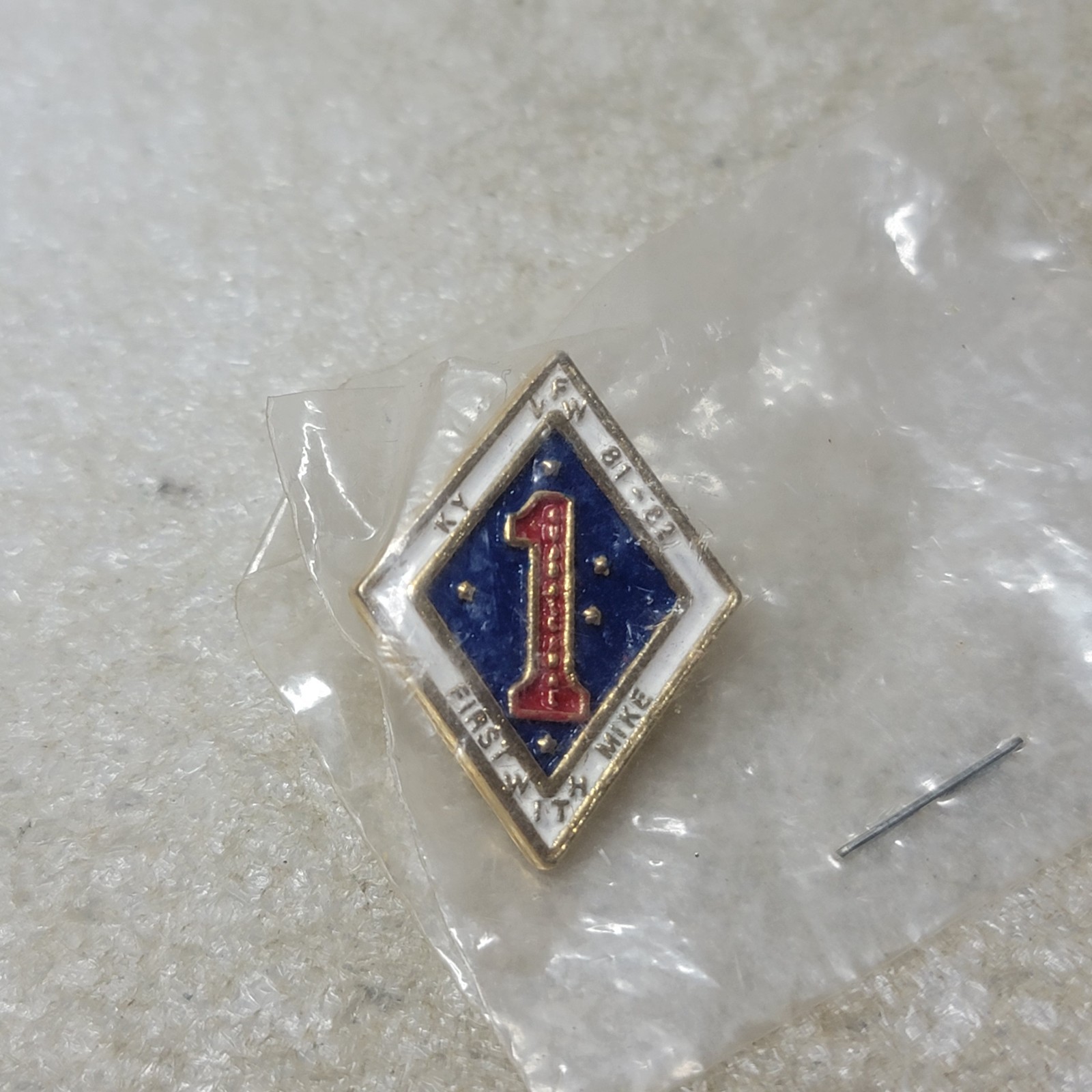 Vintage VFW First District NY Pin 1981–82 Red 1 Enamel Veterans of Foreign Wars