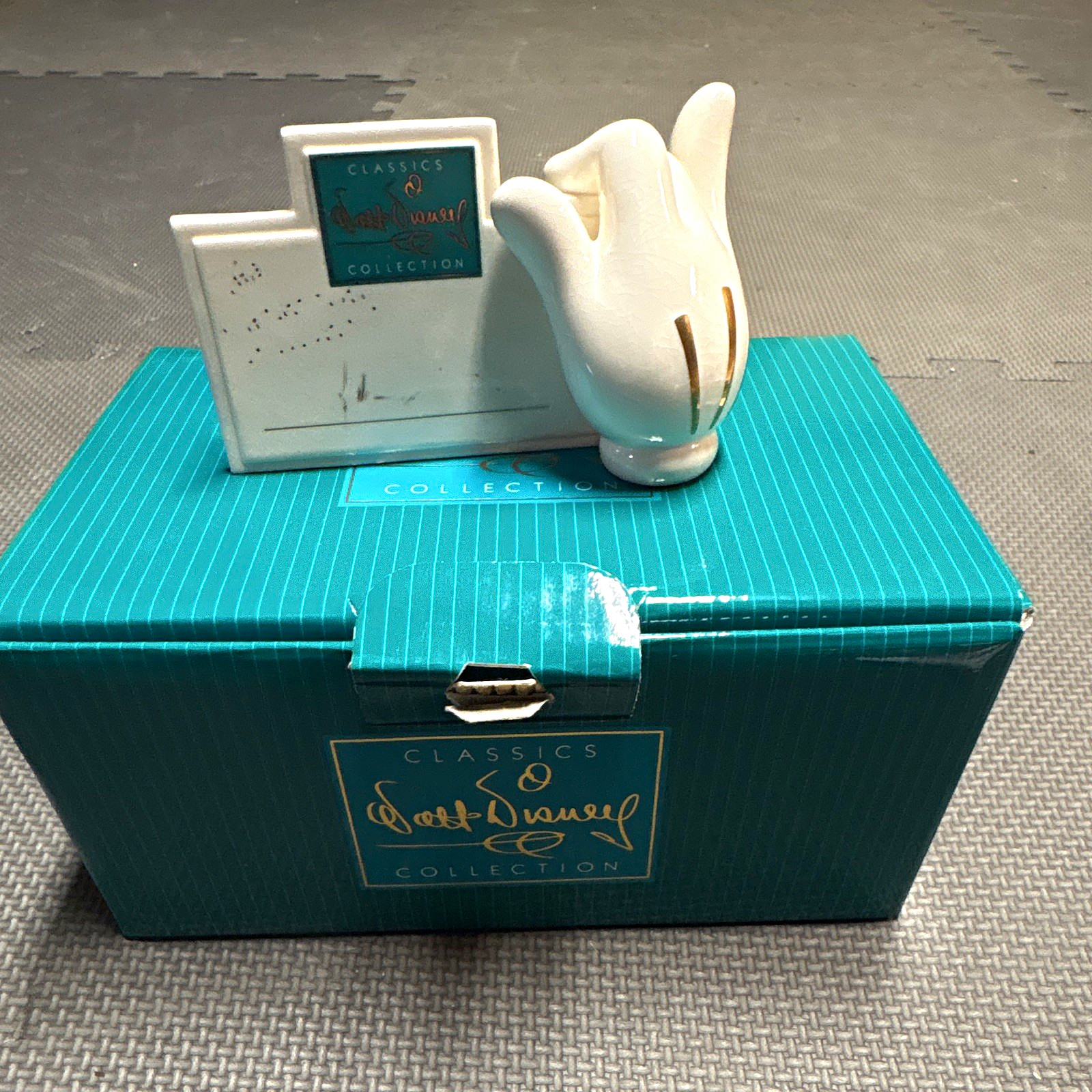 Disney WDCC Classics Collection Figurine w/ Box and COA Certificate Disney WDCC Classics Collection Figurine w/ Box and COA Certificate