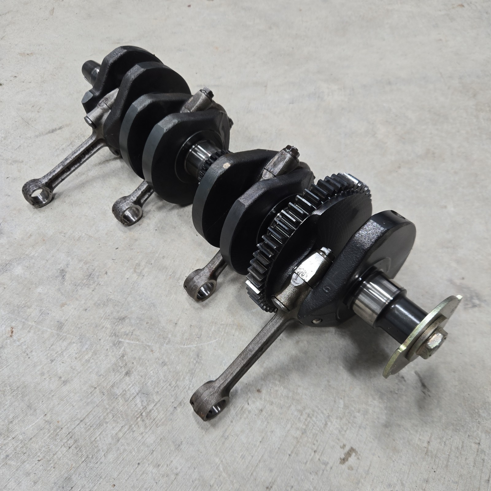 1993-2005 Kawasaki Ninja ZX-6 ZX600 ZZR600 OEM Crankshaft Assembly w/ Rods 1993-2005 Kawasaki Ninja ZX-6 ZX600 ZZR600 OEM Crankshaft Assembly w/ Rods