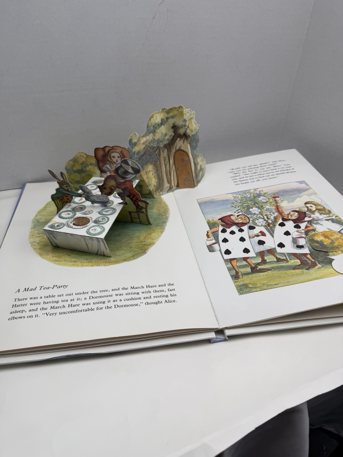 Alice’s Adventures in Wonderland Pop-Up Book Lewis Carroll Dell Yearling HC Vtg