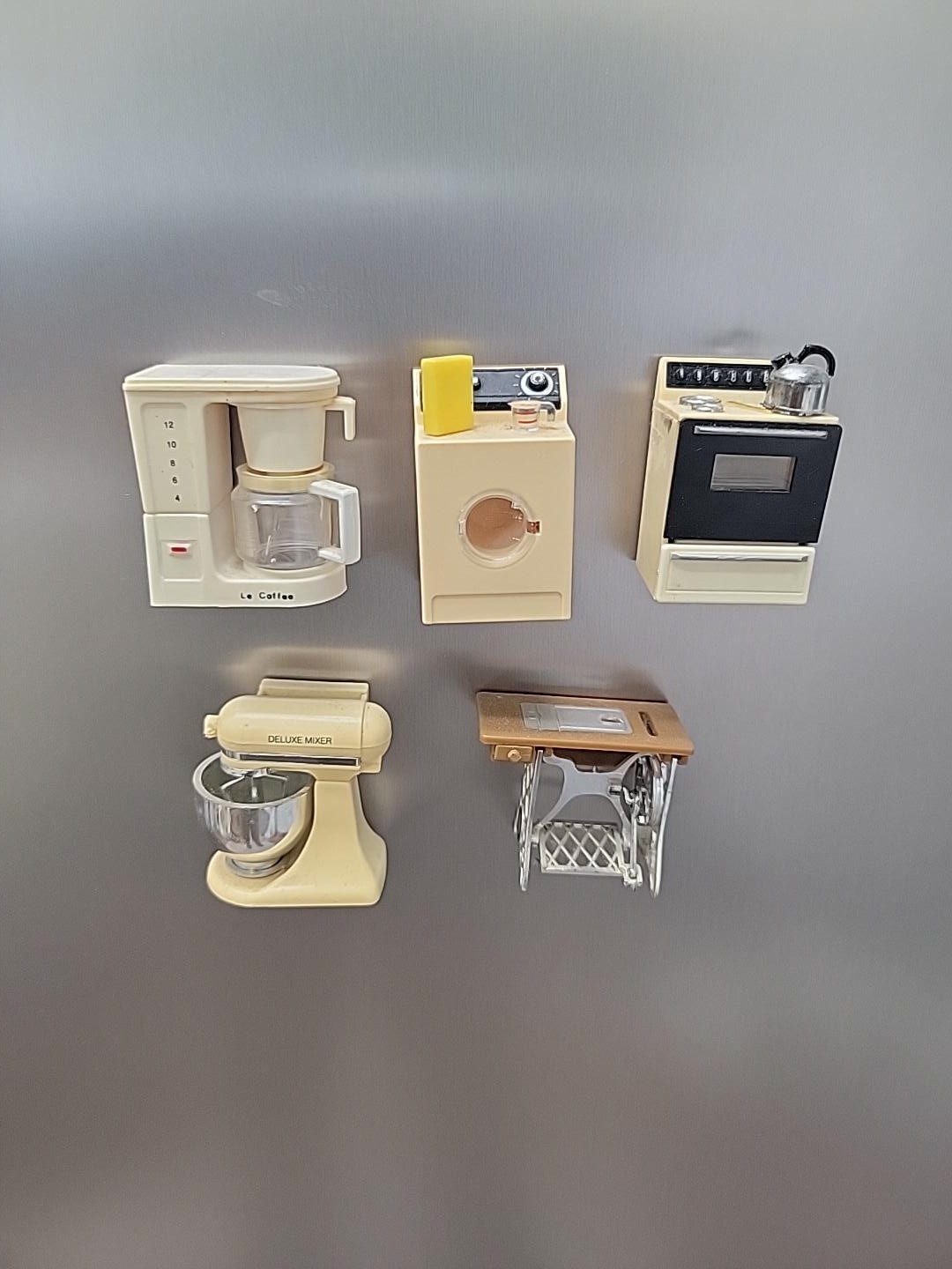 Vintage 1992 Acme Miniature Kitchen & Laundry Appliance Magnets-Lot Of 5 Vintage 1992 Acme Miniature Kitchen & Laundry Appliance Magnets-Lot Of 5