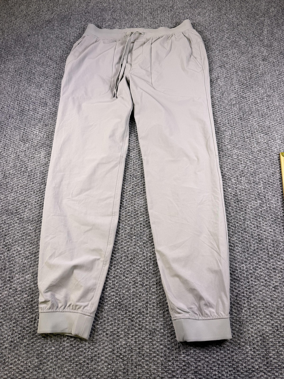 Lululemon Jogger Pants Mens XL Gray Woven Elastic Waist Pockets Stretch Athletic