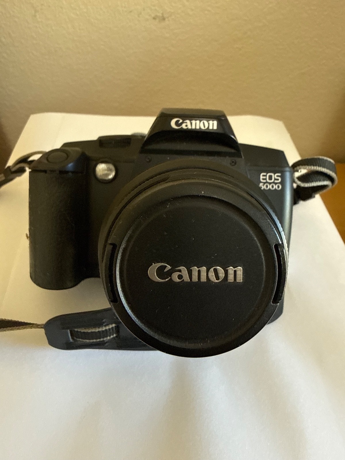 Vintage 1995 Canon EOS 5000 35mm SLR Camera & EF 38–76 MM Zoom Lens Auto Focus Vintage 1995 Canon EOS 5000 35mm SLR Camera & EF 38–76 MM Zoom Lens Auto Focus