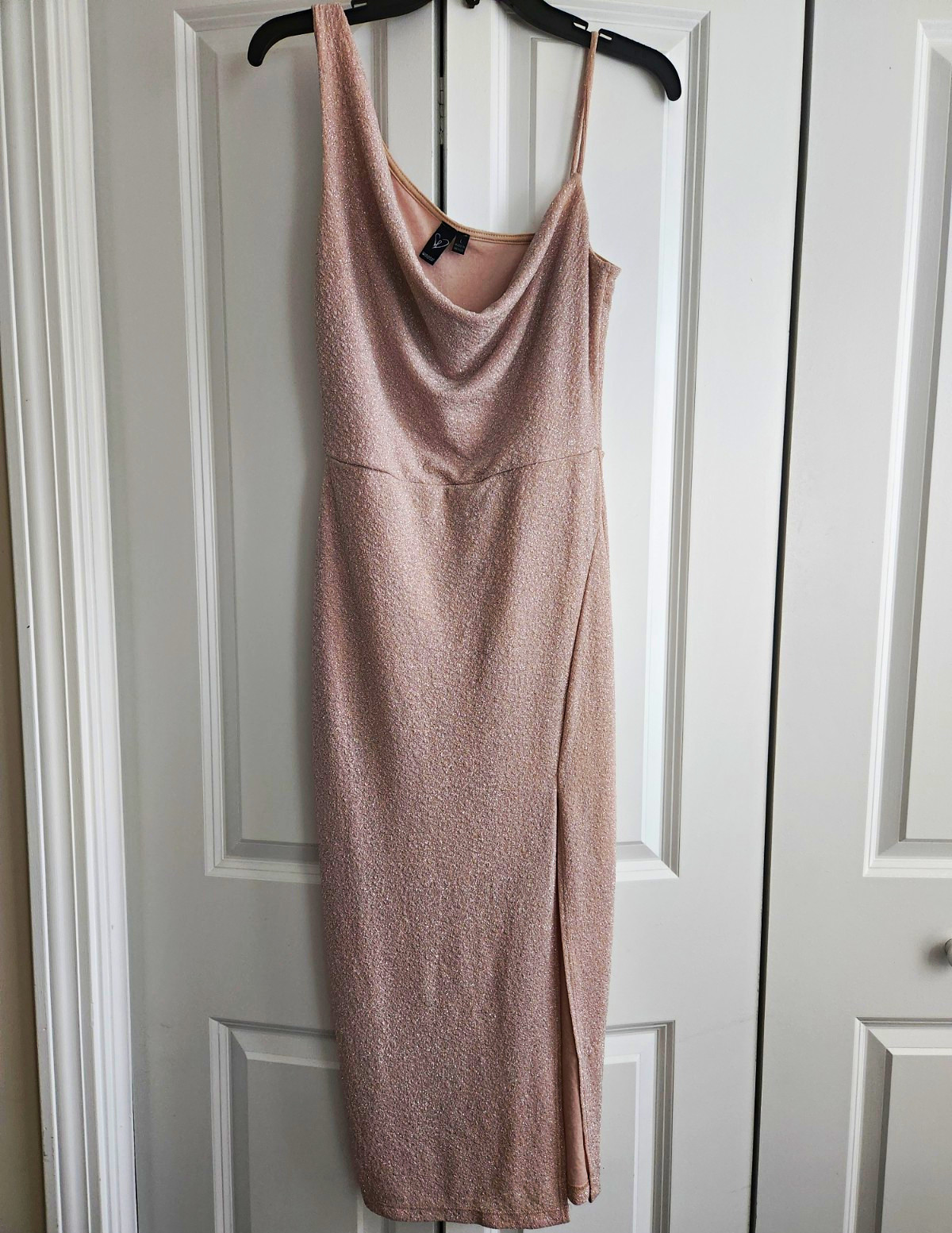 Windsor Women’s L Beige Glitter Cowl Neck Sleeveless Lined Midi Slip Dress Windsor Women’s L Beige Glitter Cowl Neck Sleeveless Lined Midi Slip Dress