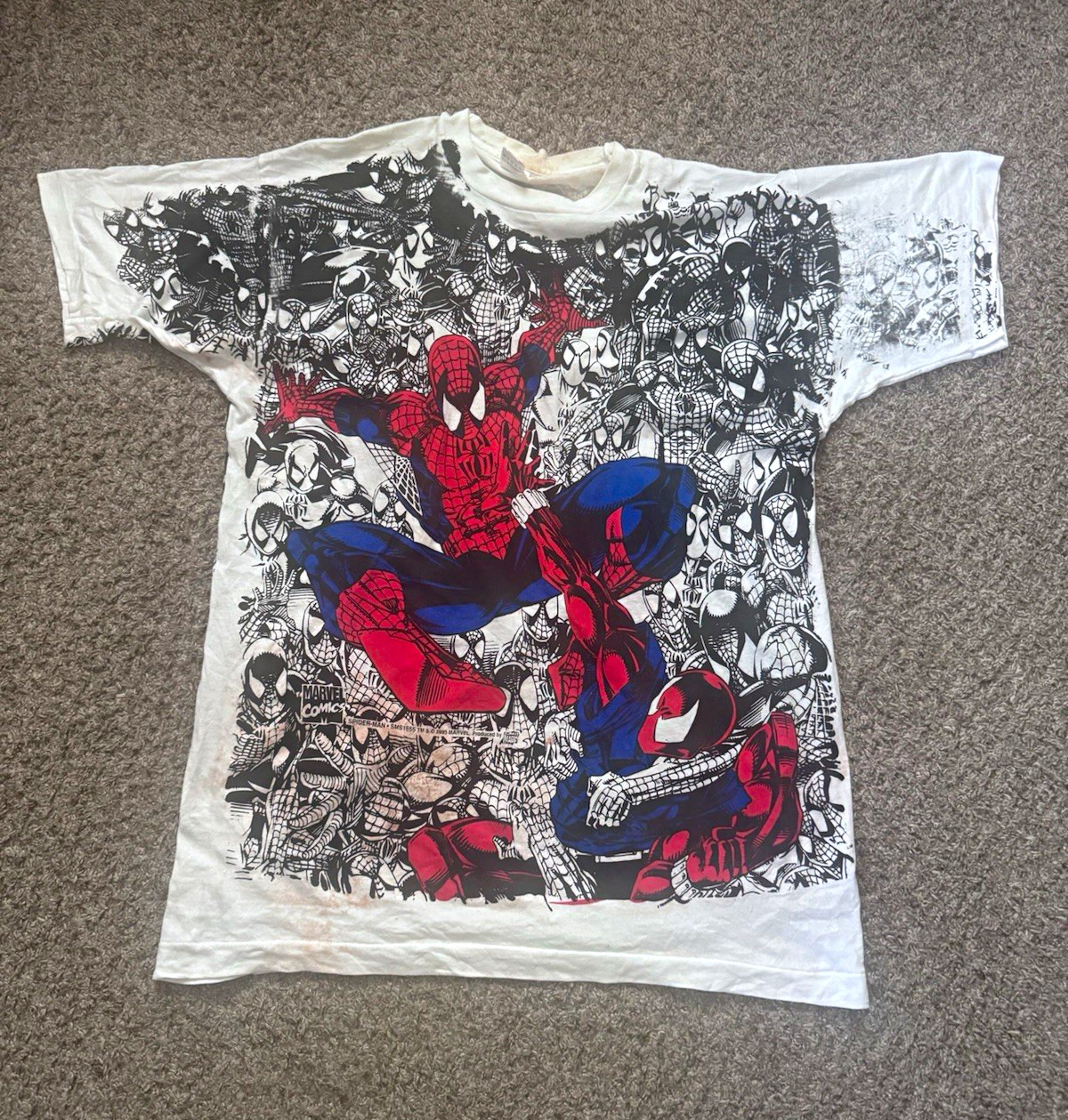 Rare Vintage Marvel 1995 Spider-Man AOP T-Shirt Size XL stains show in photos