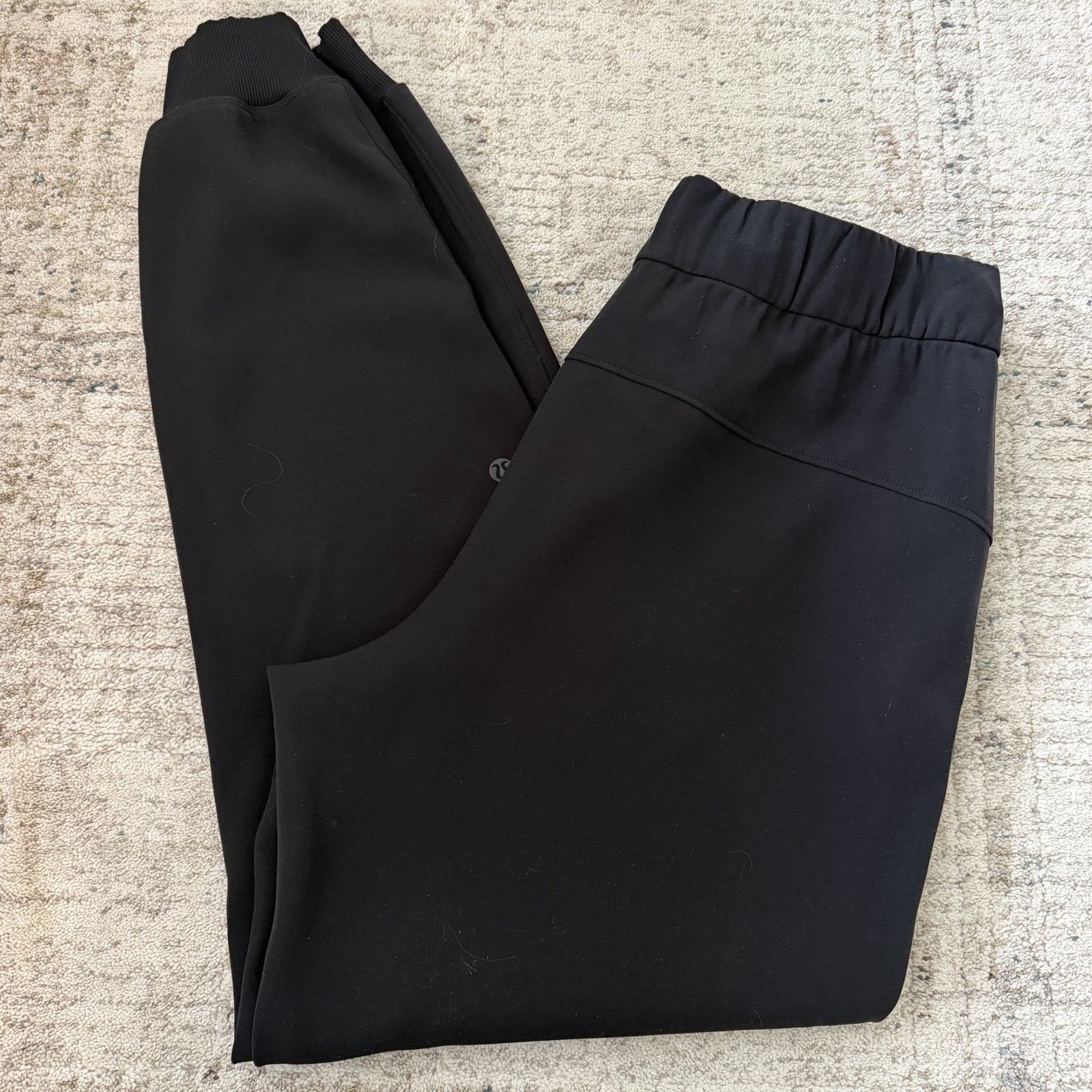 Athleta Women\'s Lululemon On The Fly Jogger Black size 6 Athleta Women\'s Lululemon On The Fly Jogger Black size 6