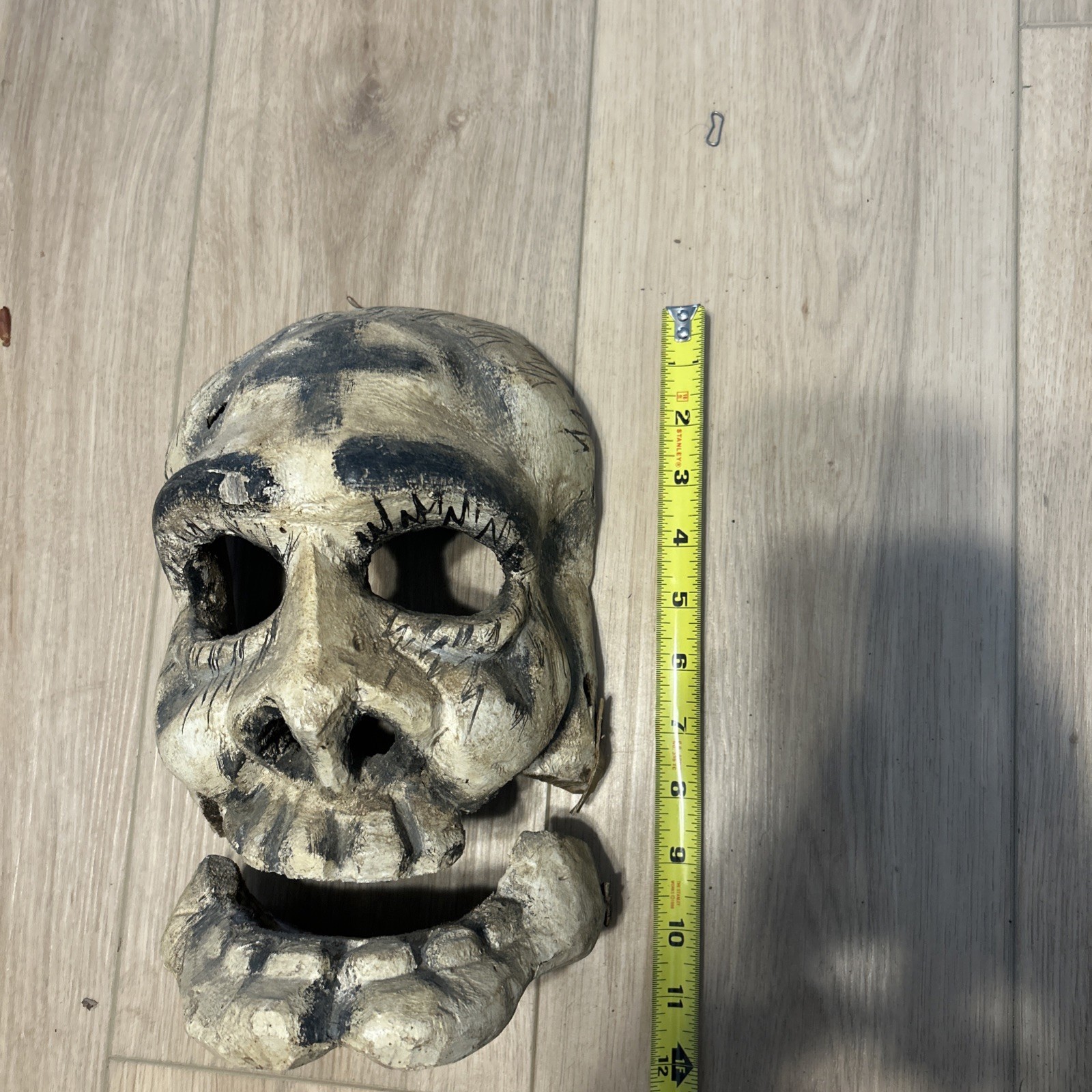 VINTAGE HAND-CARVED PAINTED WOODEN SKULL MASK-MEXICO-DIA DE LOS MUERTOS VINTAGE HAND-CARVED PAINTED WOODEN SKULL MASK-MEXICO-DIA DE LOS MUERTOS