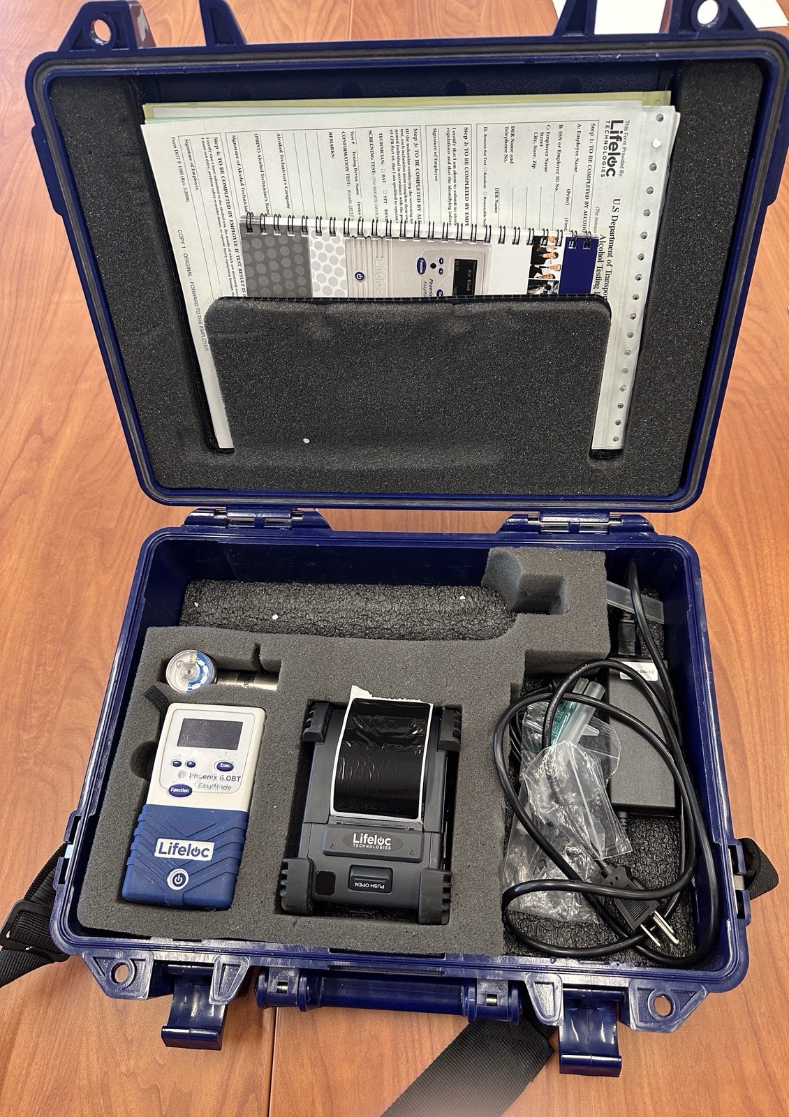 (5) Lifeloc Phoenix 6.0BT Breath Alcohol Tester Kit w/ Case & Charger (5) Lifeloc Phoenix 6.0BT Breath Alcohol Tester Kit w/ Case & Charger
