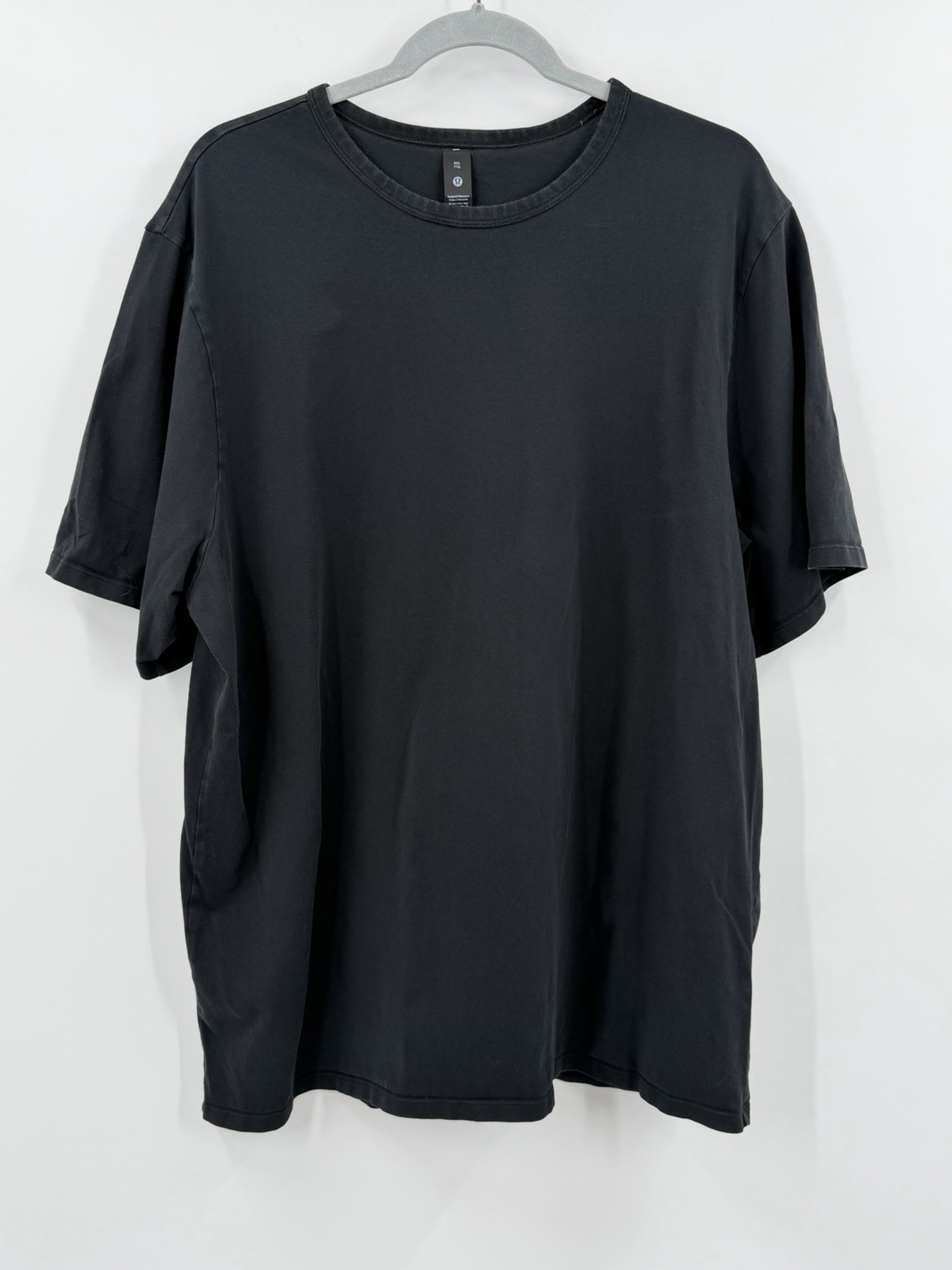 LULULEMON Men\'s Black Short Sleeve Active T-Shirt XXL LULULEMON Men\'s Black Short Sleeve Active T-Shirt XXL