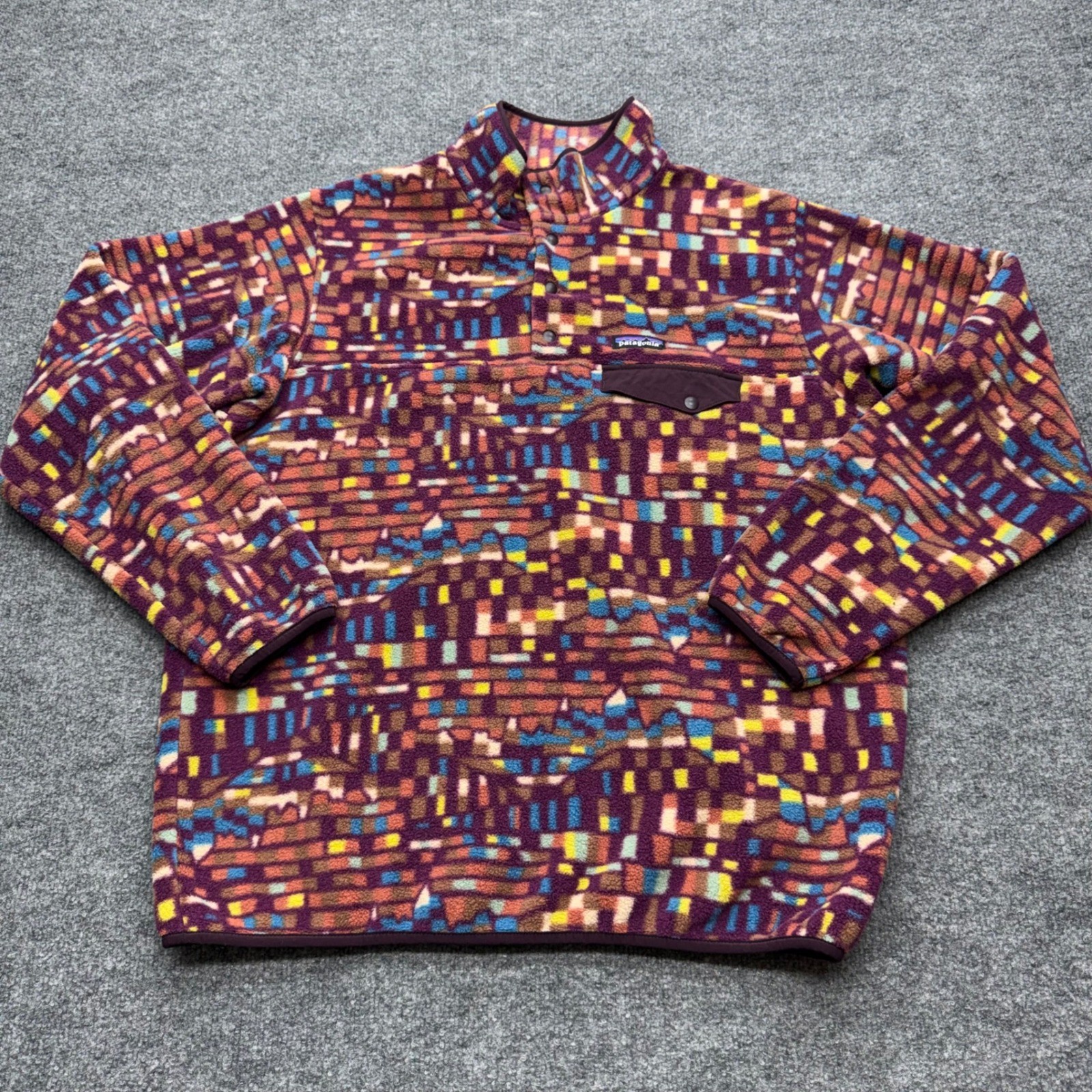 Patagonia Synchilla Snap-T Fleece Pullover XL Purple Geometric Mosaic Print