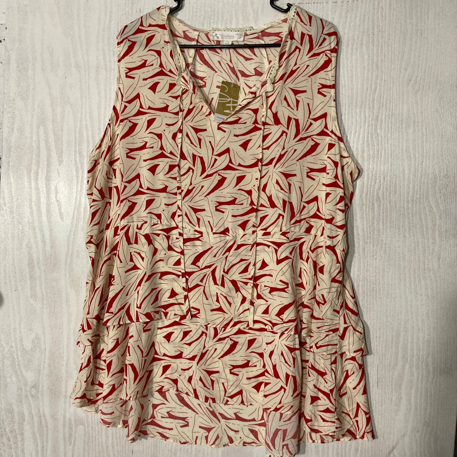 Weekend Suzanne Betro Tunic Women 2X Red NWT Ruffle Hem Leaf Print Sleeveless