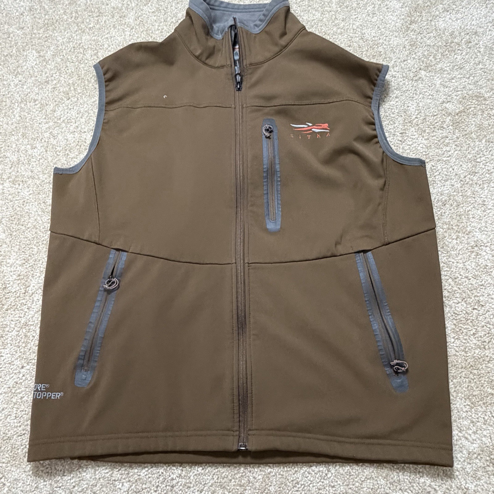 Sitka Gear Hunting Vest Men's Large Brown Core Windstopper Full Zip Softshell Sitka Gear Hunting Vest Men's Large Brown Core Windstopper Full Zip Softshell