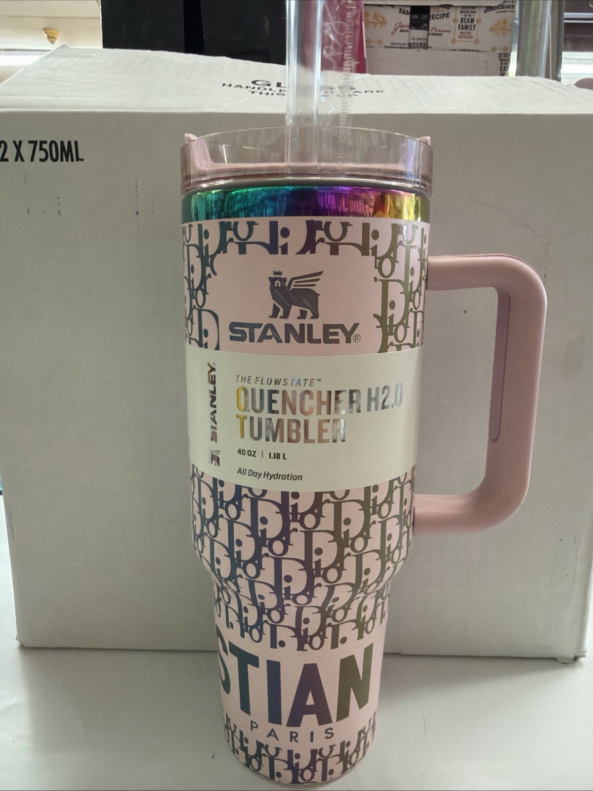 Stanley Quencher Luxe H2.0 FlowState 40 oz Monogram Handle Lid Stanley Quencher Luxe H2.0 FlowState 40 oz Monogram Handle Lid