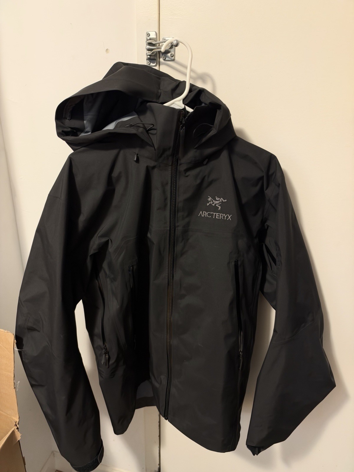 Arc’teryx Beta AR Black M Men\'s Jacket Gore-Tex  Retail 650 READ DESCRIPTION