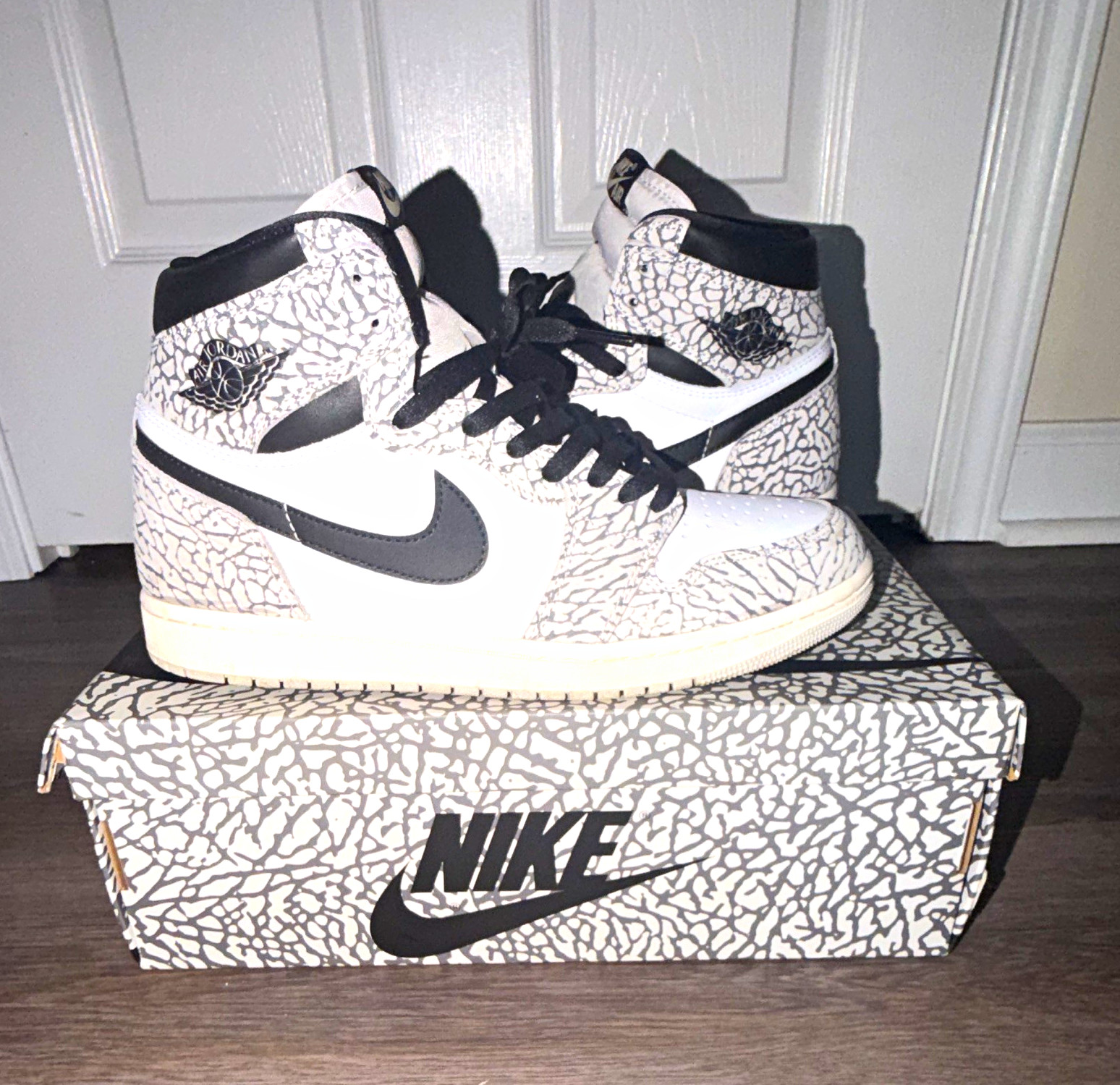 Nike Air Jordan 1 White Cement Men’s High Top Lace-Up Sneakers White/Black/Gray Nike Air Jordan 1 White Cement Men’s High Top Lace-Up Sneakers White/Black/Gray