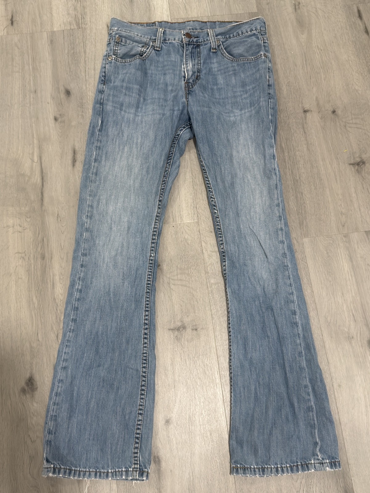 Levi\'s Men\'s Jeans 527 Bootcut Light Blue Wash W30 L32 Levi\'s Men\'s Jeans 527 Bootcut Light Blue Wash W30 L32