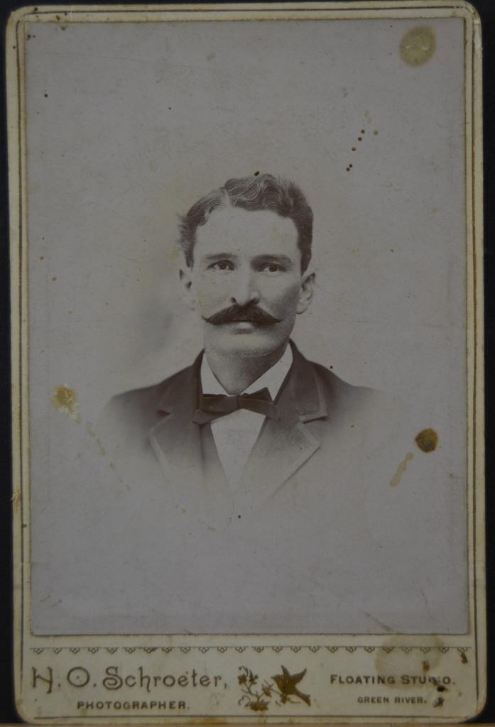 Antique CDV Photo of Man with Mustache H.O. Schroeter Floating Studio Art 1890