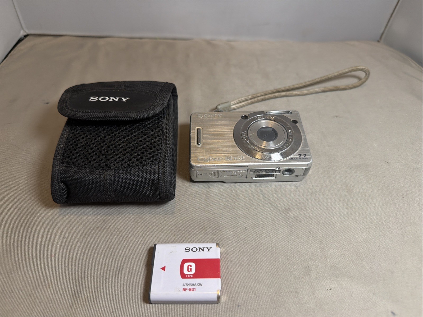 Sony Cyber-shot DSC-W55 7.2MP Digital Camera - Silver
