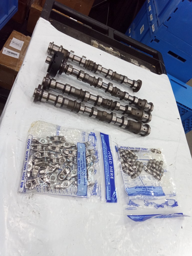 3.6L Cam Camshafts Rockers Lifters Kits For 11-16 Chrysler Dodge Ram Pentastar