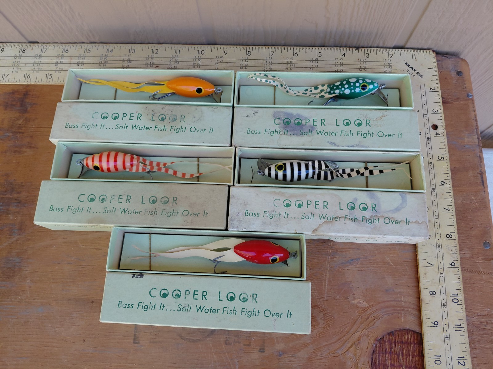 5 Rare Vintage Cooper's Cooper Loor -  Lures, Floaters, With Box Chicago