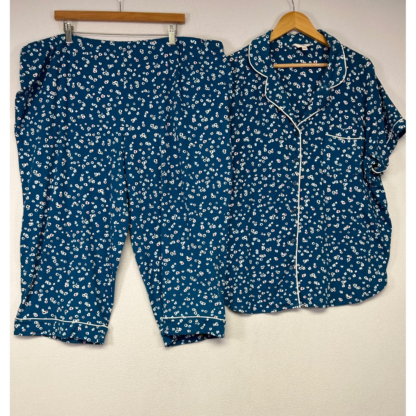 Floral Coziness Secret Treasures Womens 3X Blue Capri Pajama Set