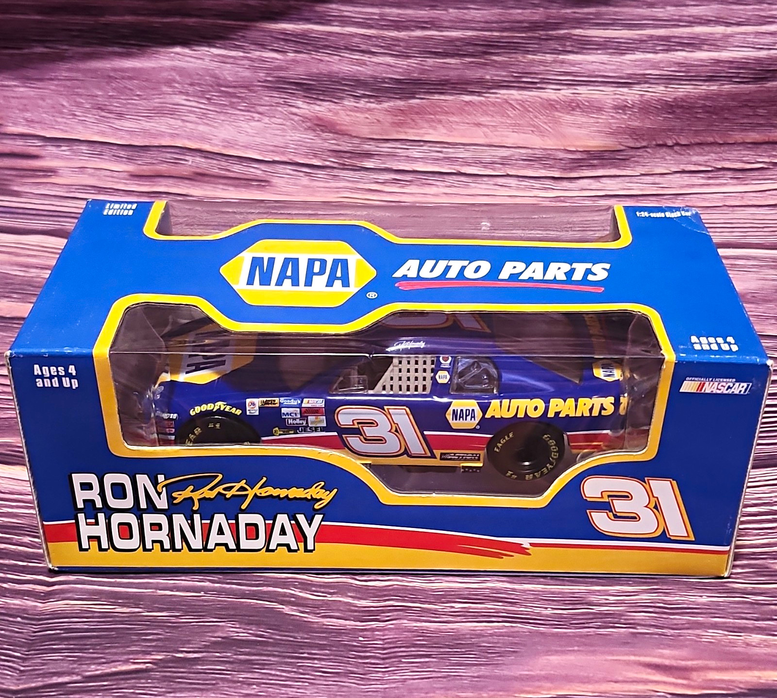 Action 1:24 NASCAR Ron Hornaday #31 NAPA 1999 Chevrolet Diecast Car Action 1:24 NASCAR Ron Hornaday #31 NAPA 1999 Chevrolet Diecast Car