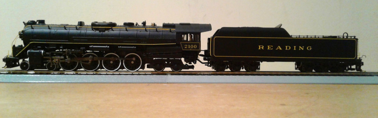 HO BROADWAY LIMITED  BLI T1 4-8-4 READING #2100 DCC & SOUND NO BOX