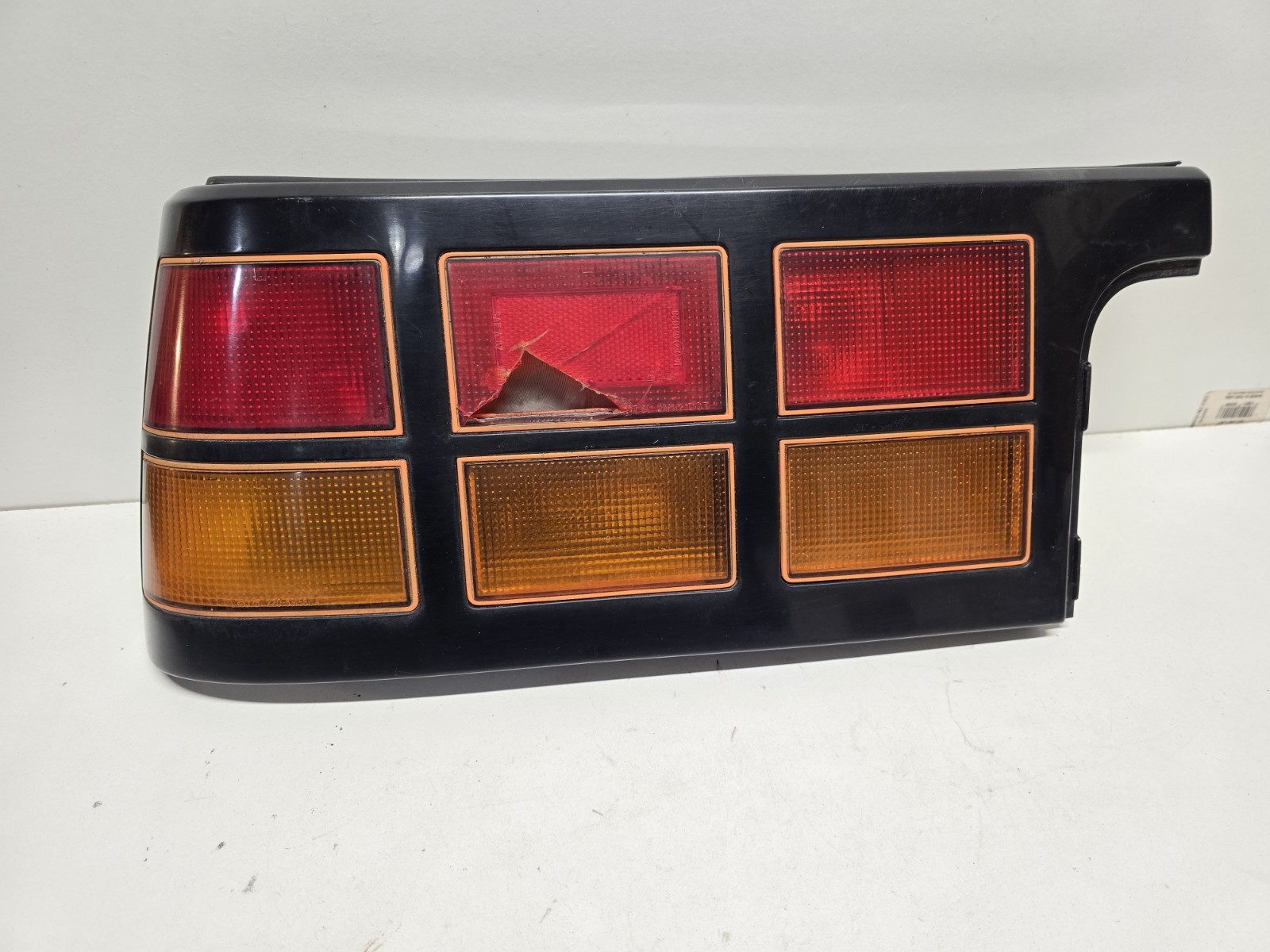 1984-1986 Nissan 200SX RS12 Left Driver Side Lh Tail Light Oem FOR PARTS 