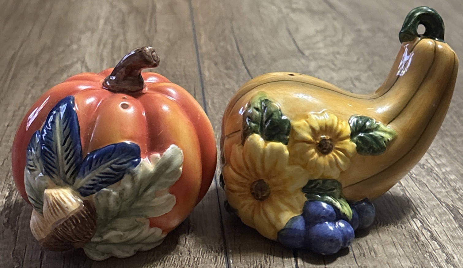 Vintage Ceramic Salt & Pepper Shakers Pumpkin & Squash Gourd Thanksgiving Fall Vintage Ceramic Salt & Pepper Shakers Pumpkin & Squash Gourd Thanksgiving Fall