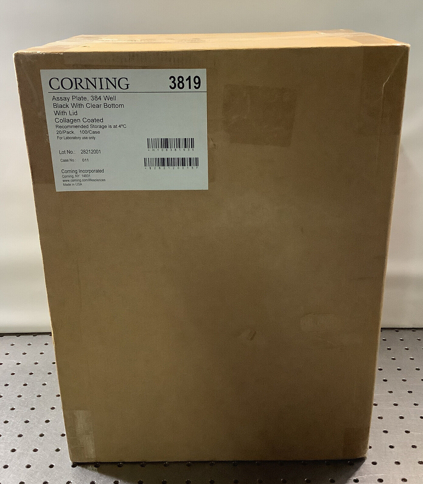 Corning 384 Well Black/Clear Bottom w/ Lid Collagen-Coated Microplate 3819