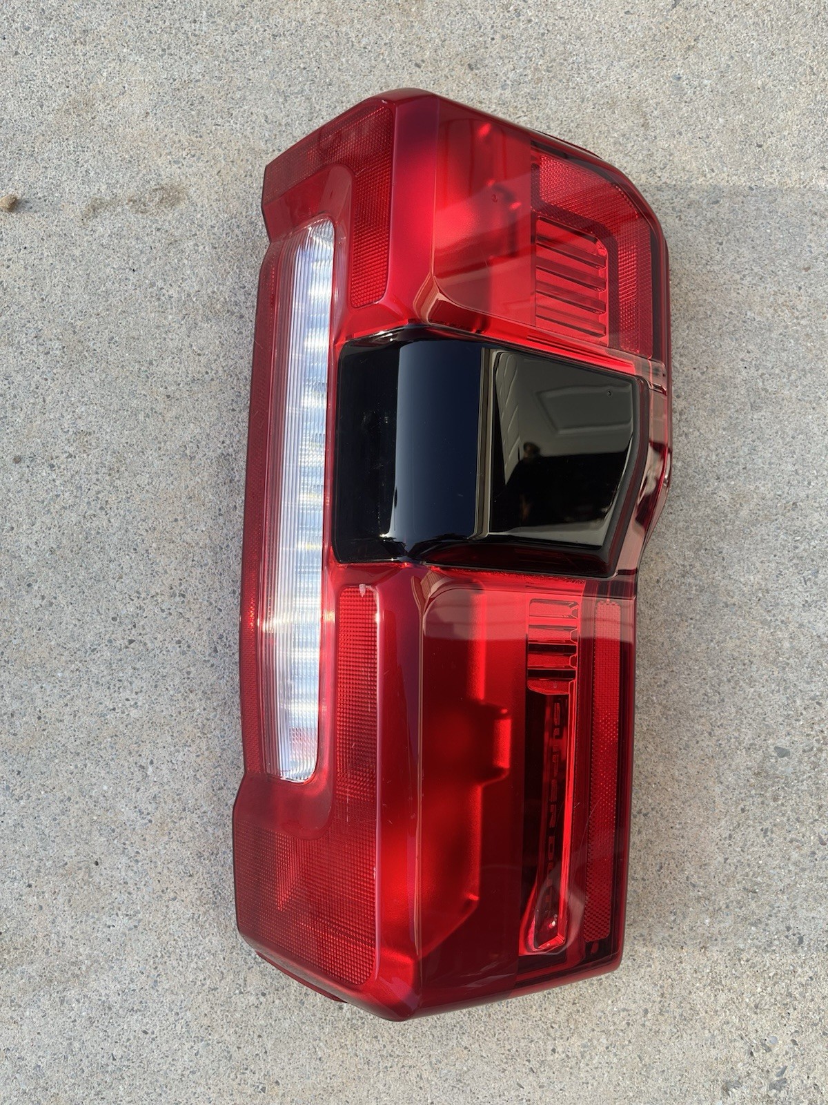 23-26 Super Duty OEM Ford LED Tail Light XLT Lariat King Ranch Right PC3Z13404J
