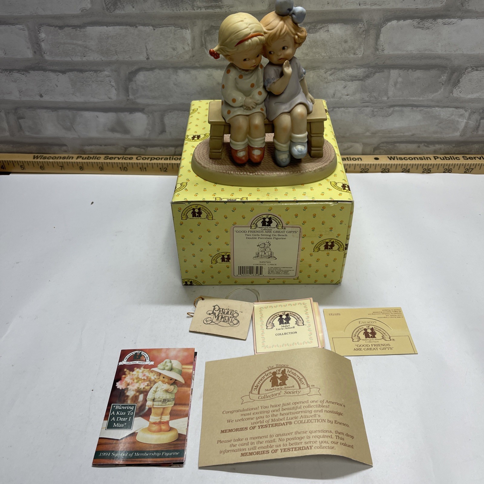 Enesco Memories of Yesterday Good Friends Are Great Gifts Figurine #525723 Enesco Memories of Yesterday Good Friends Are Great Gifts Figurine #525723