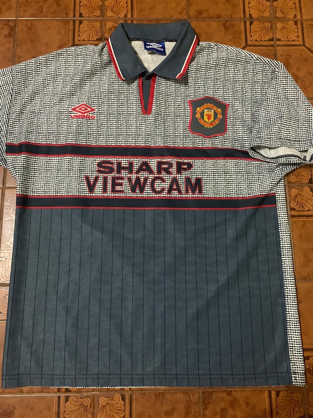 BECKHAM Manchester United ORIGINAL VINTAGE JERSEY from 1995 BECKHAM Manchester United ORIGINAL VINTAGE JERSEY from 1995