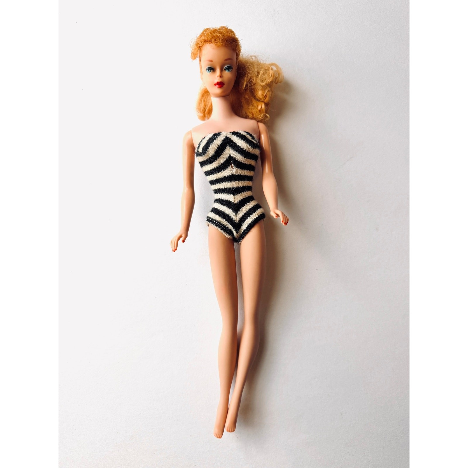 Vintage 1960–61 Transitional #4 Ponytail Barbie Red Strawberry Blonde Solid Body